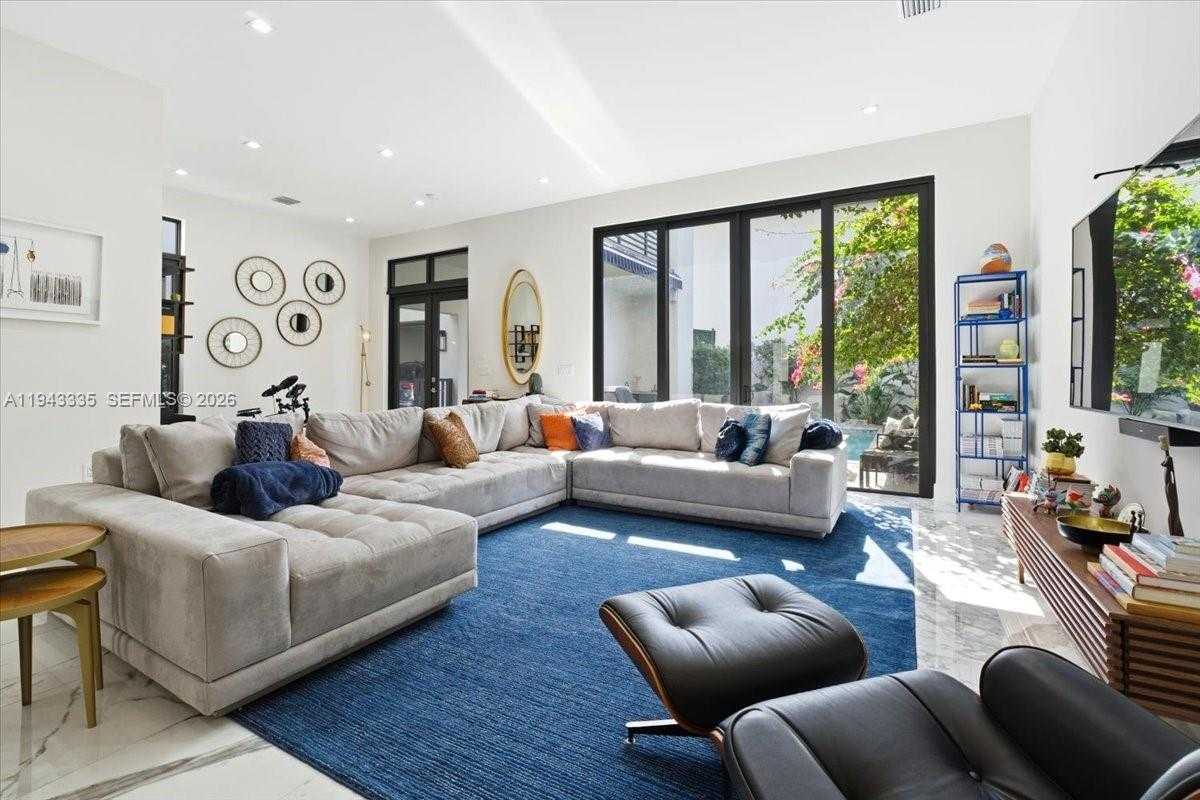 Small Image of 8156 NORTH WEST 48TH TER, Doral Number 16