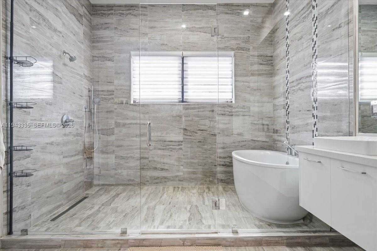 Small Image of 8156 NORTH WEST 48TH TER, Doral Number 24