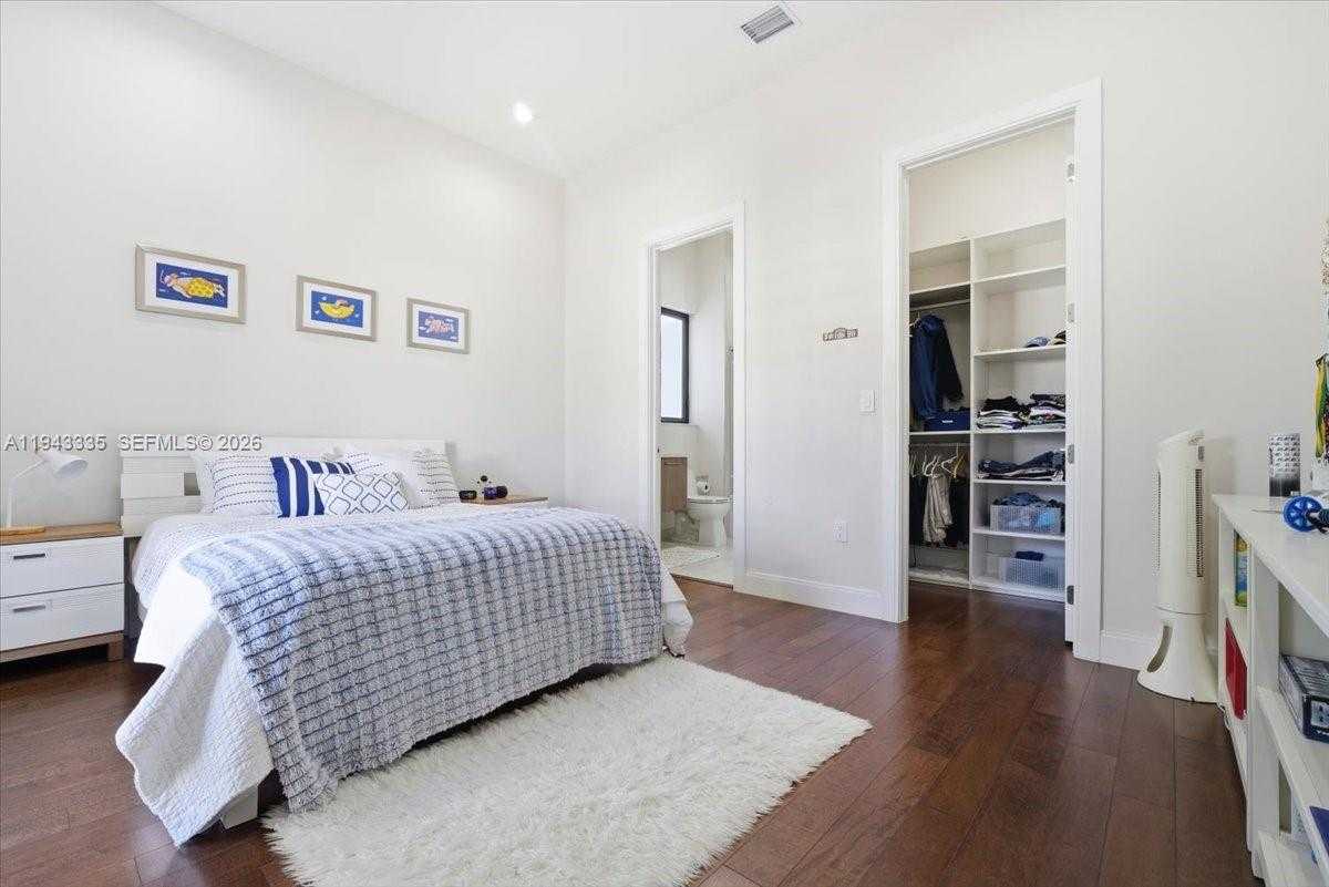 Small Image of 8156 NORTH WEST 48TH TER, Doral Number 27