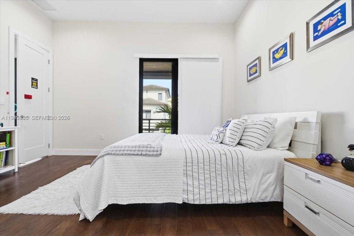 Small Image of 8156 NORTH WEST 48TH TER, Doral Number 28