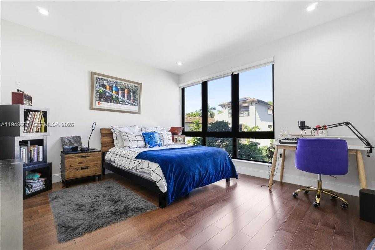 Small Image of 8156 NORTH WEST 48TH TER, Doral Number 30