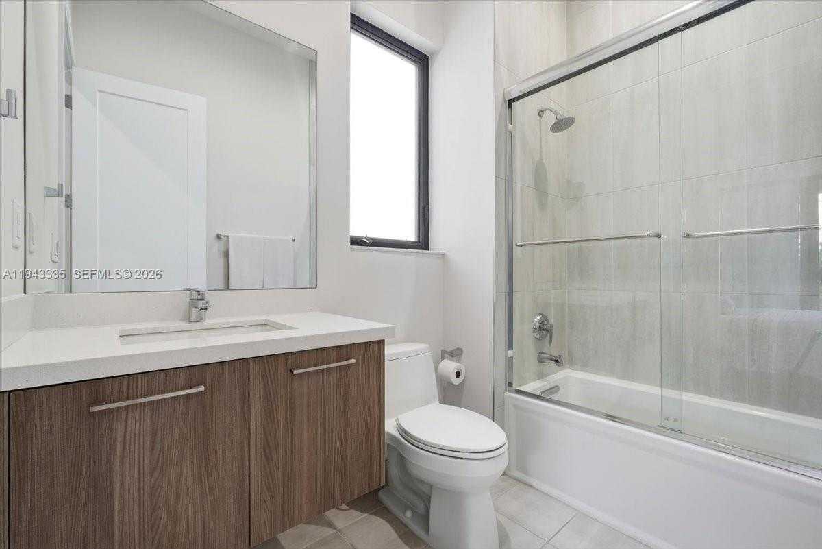 Small Image of 8156 NORTH WEST 48TH TER, Doral Number 33