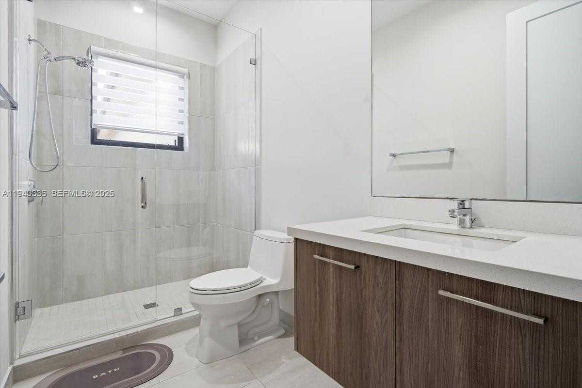 Small Image of 8156 NORTH WEST 48TH TER, Doral Number 38