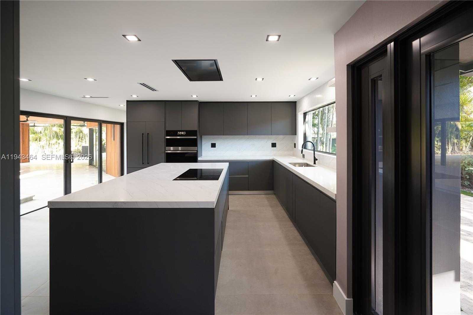 Small Image of 7765 SOUTH WEST 57TH TER, Miami Number 21