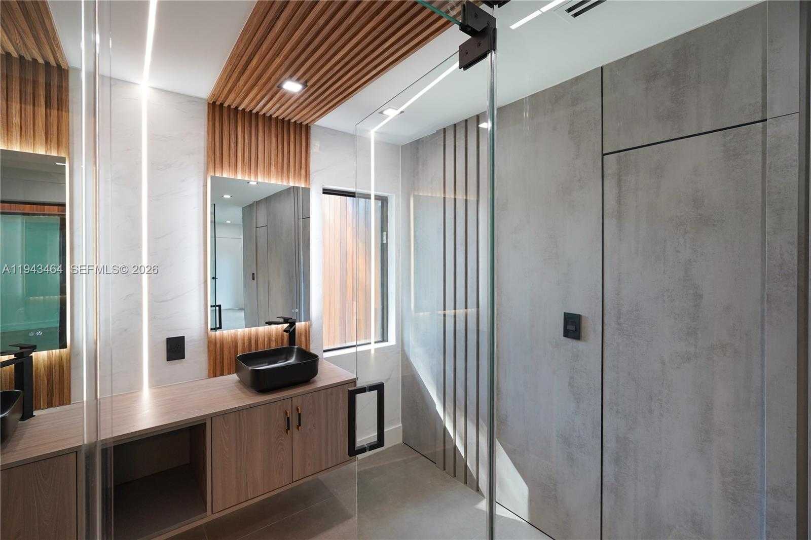 Small Image of 7765 SOUTH WEST 57TH TER, Miami Number 39