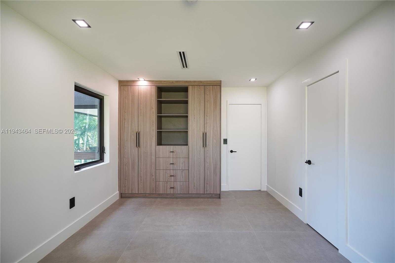 Small Image of 7765 SOUTH WEST 57TH TER, Miami Number 46