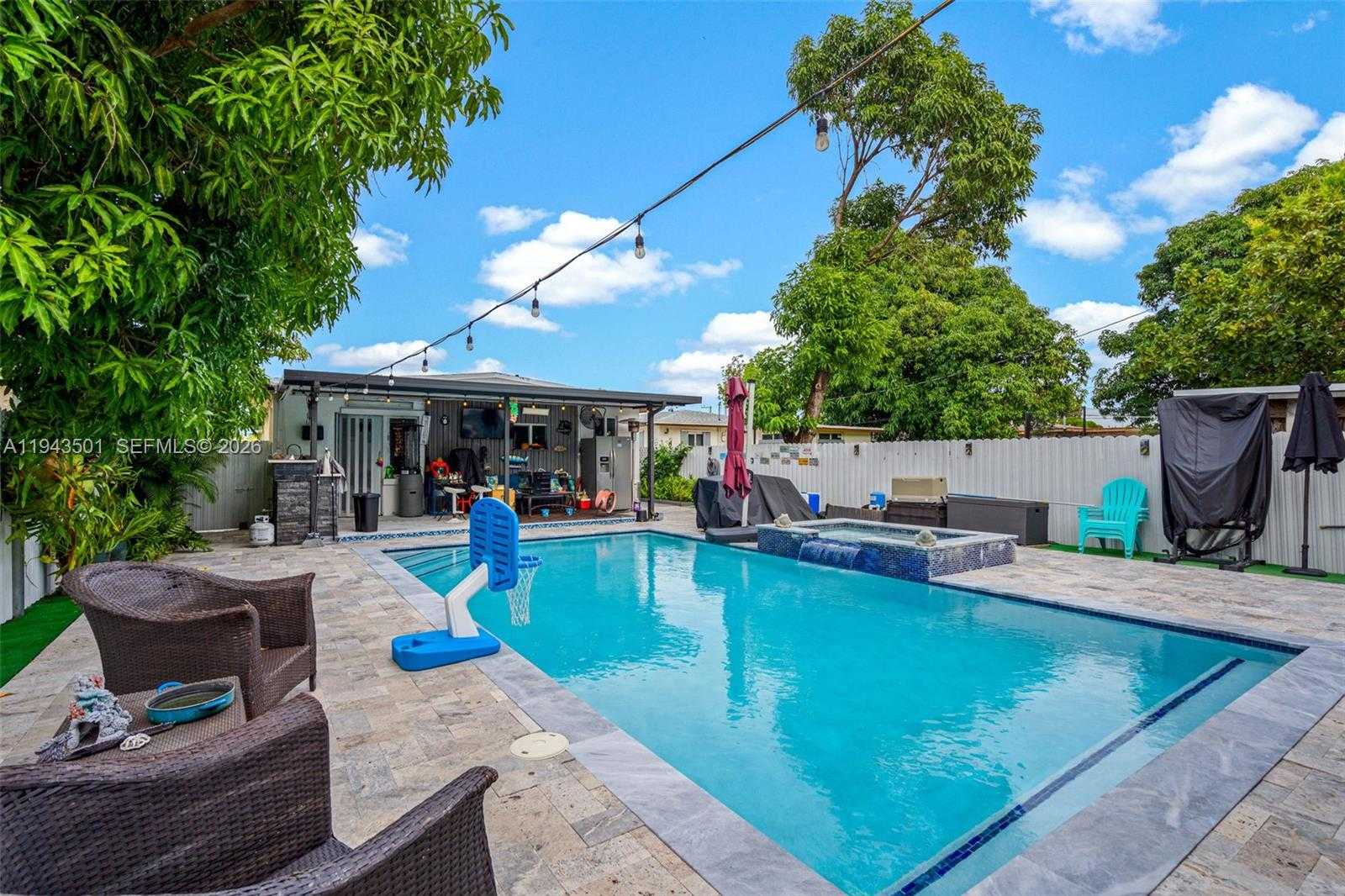 Small Image of 864 EAST 29TH ST, Hialeah Number 11