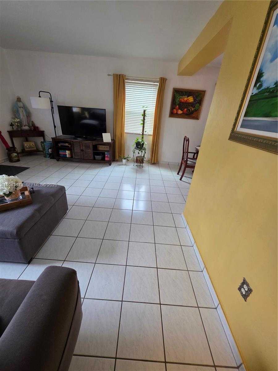 Small Image of Miami Number 19