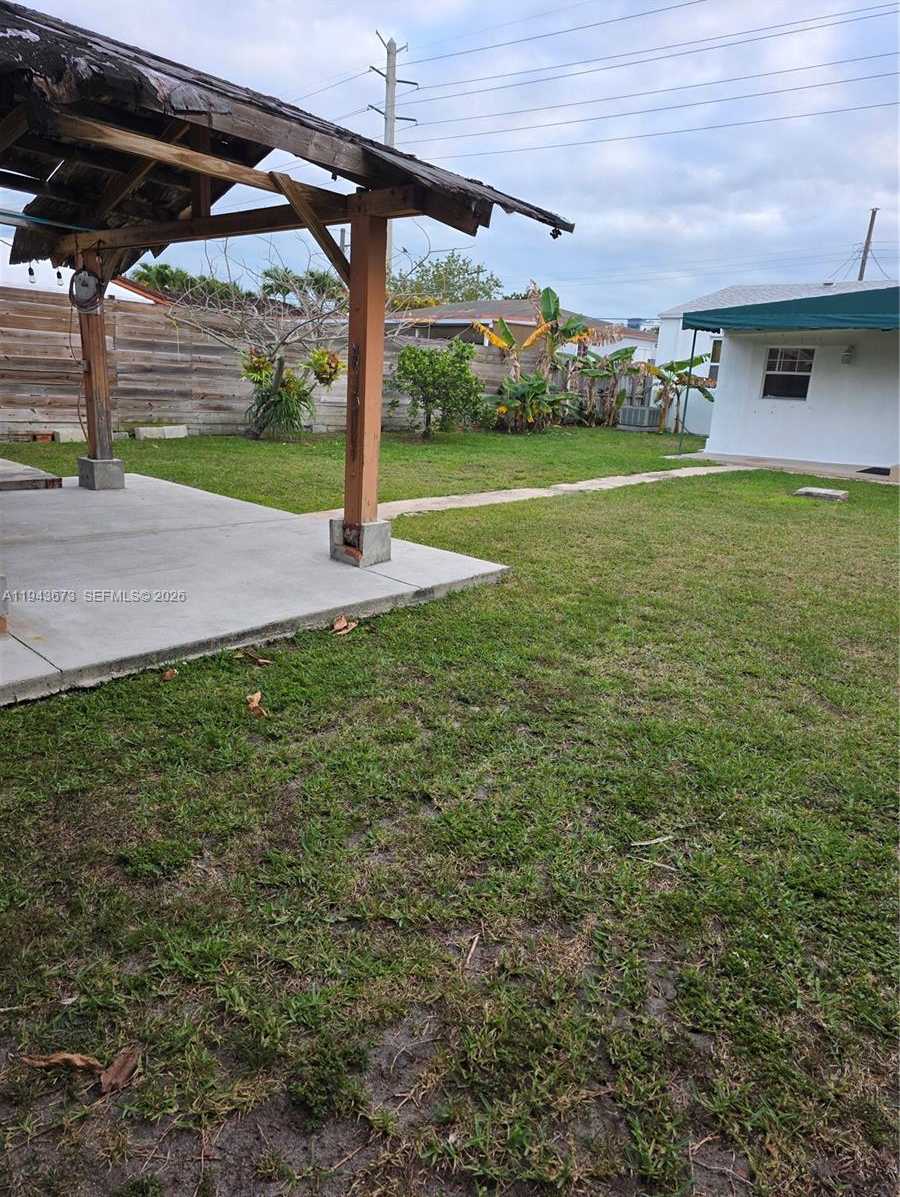 Small Image of Miami Number 5