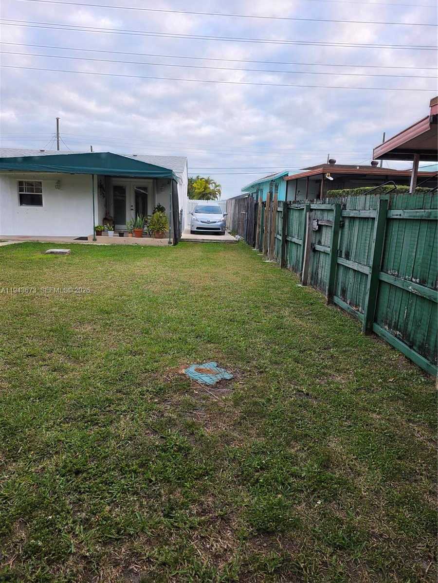 Small Image of Miami Number 7