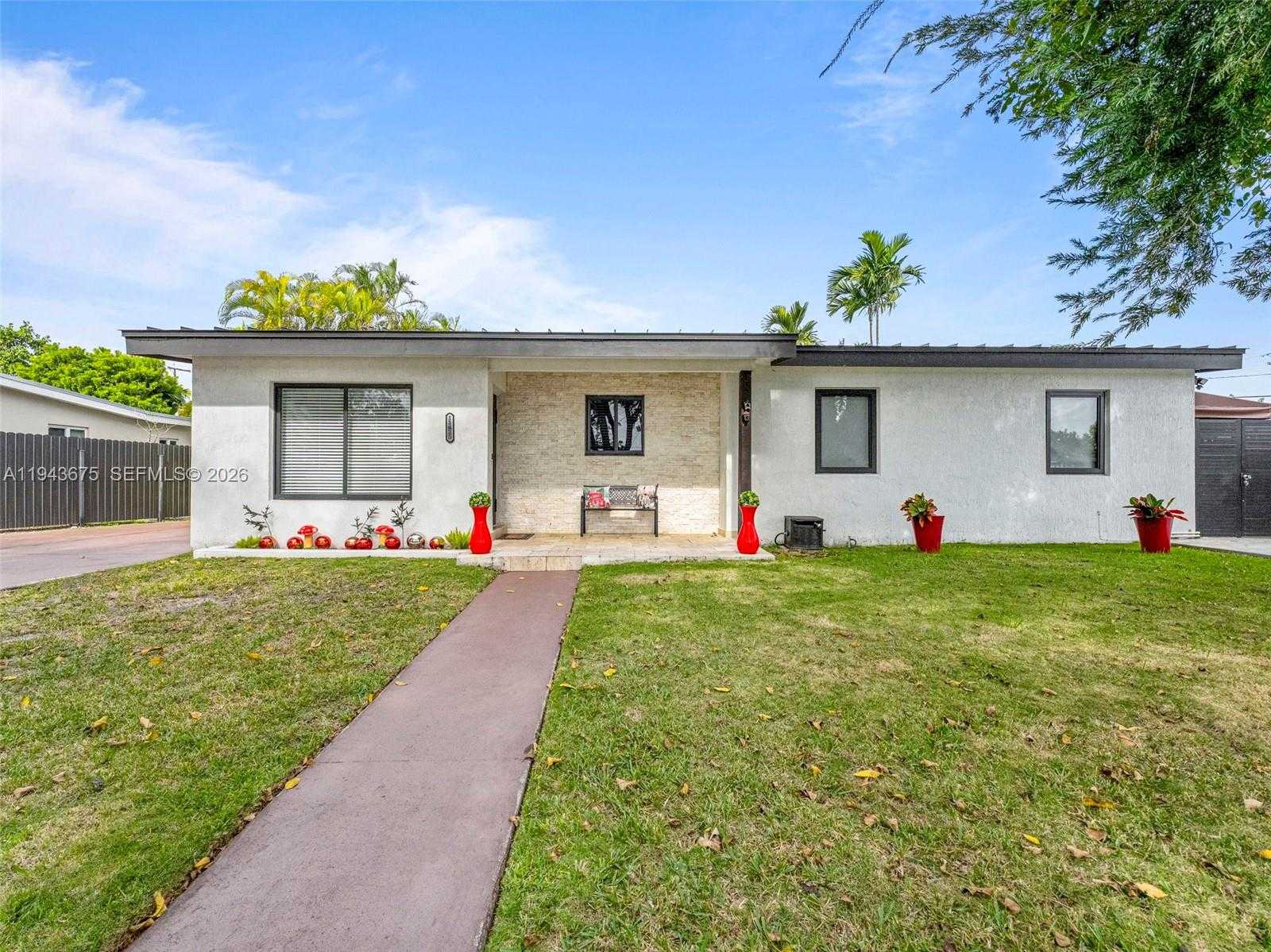 Small Image of 11415 SOUTH WEST 56TH ST, Miami Number 17