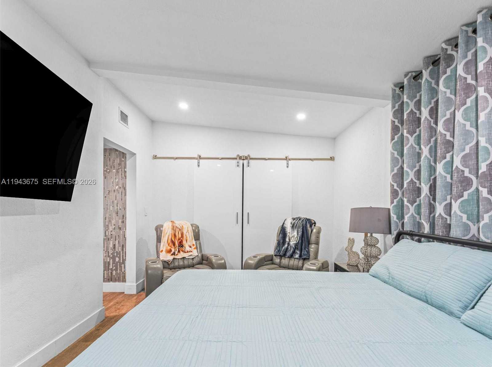 Small Image of 11415 SOUTH WEST 56TH ST, Miami Number 19