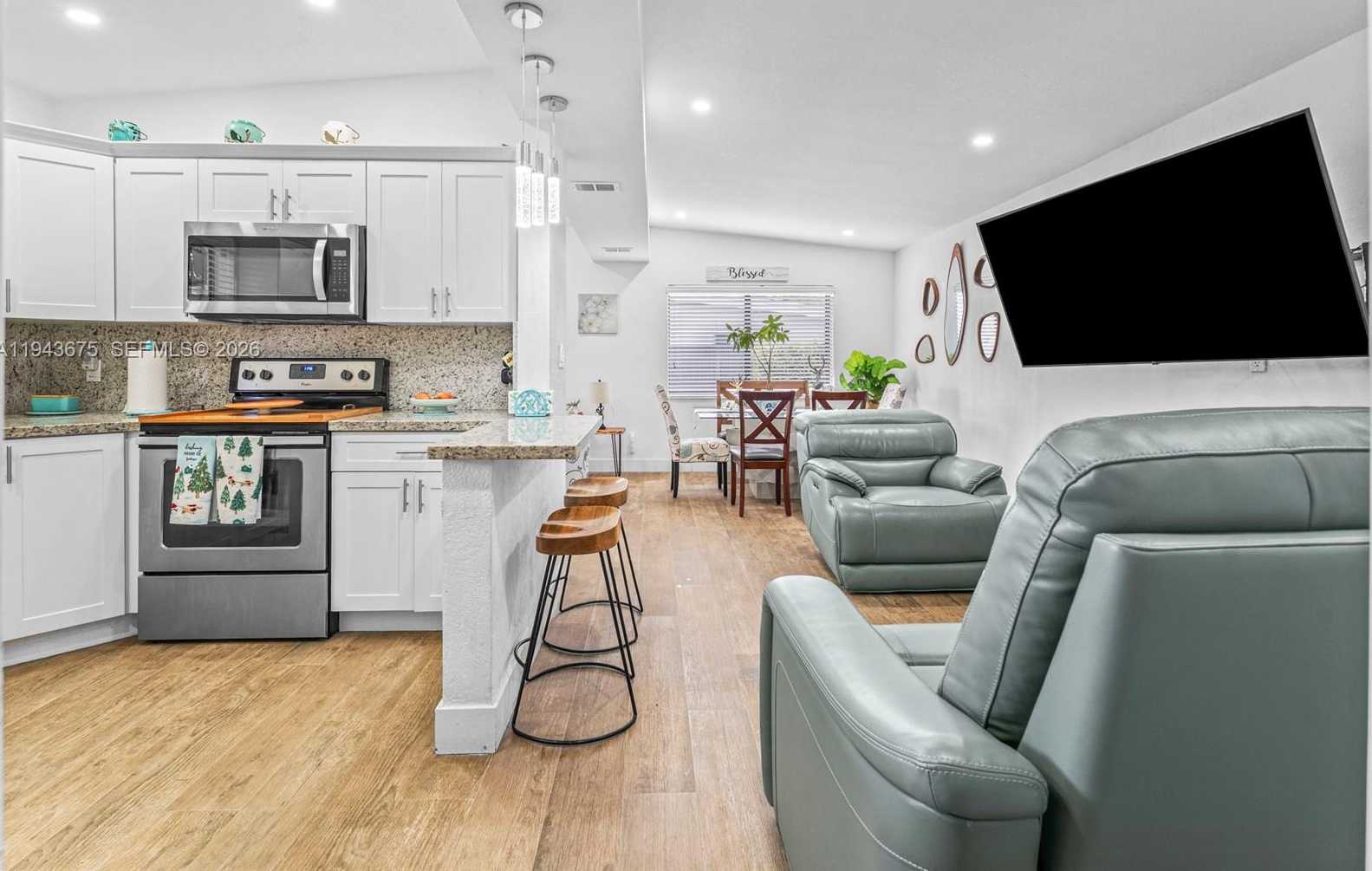 Small Image of 11415 SOUTH WEST 56TH ST, Miami Number 24