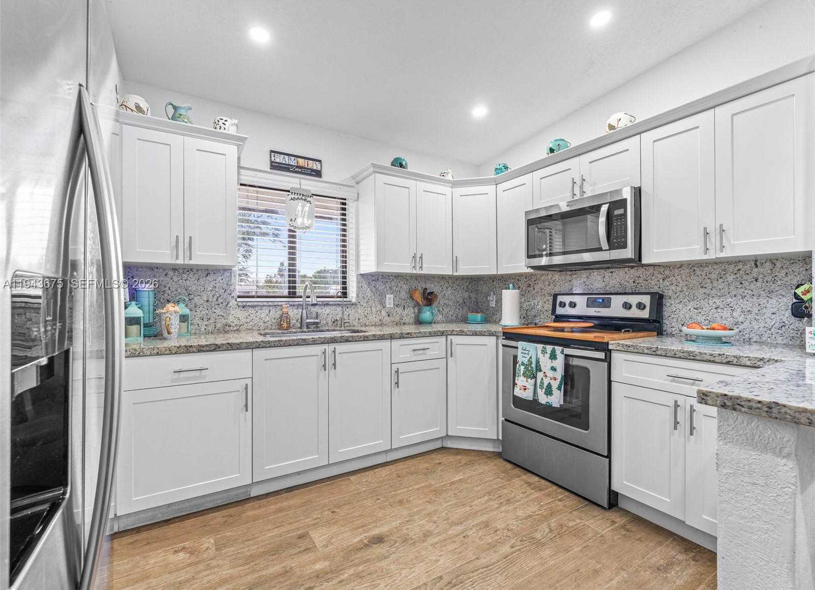 Small Image of 11415 SOUTH WEST 56TH ST, Miami Number 25