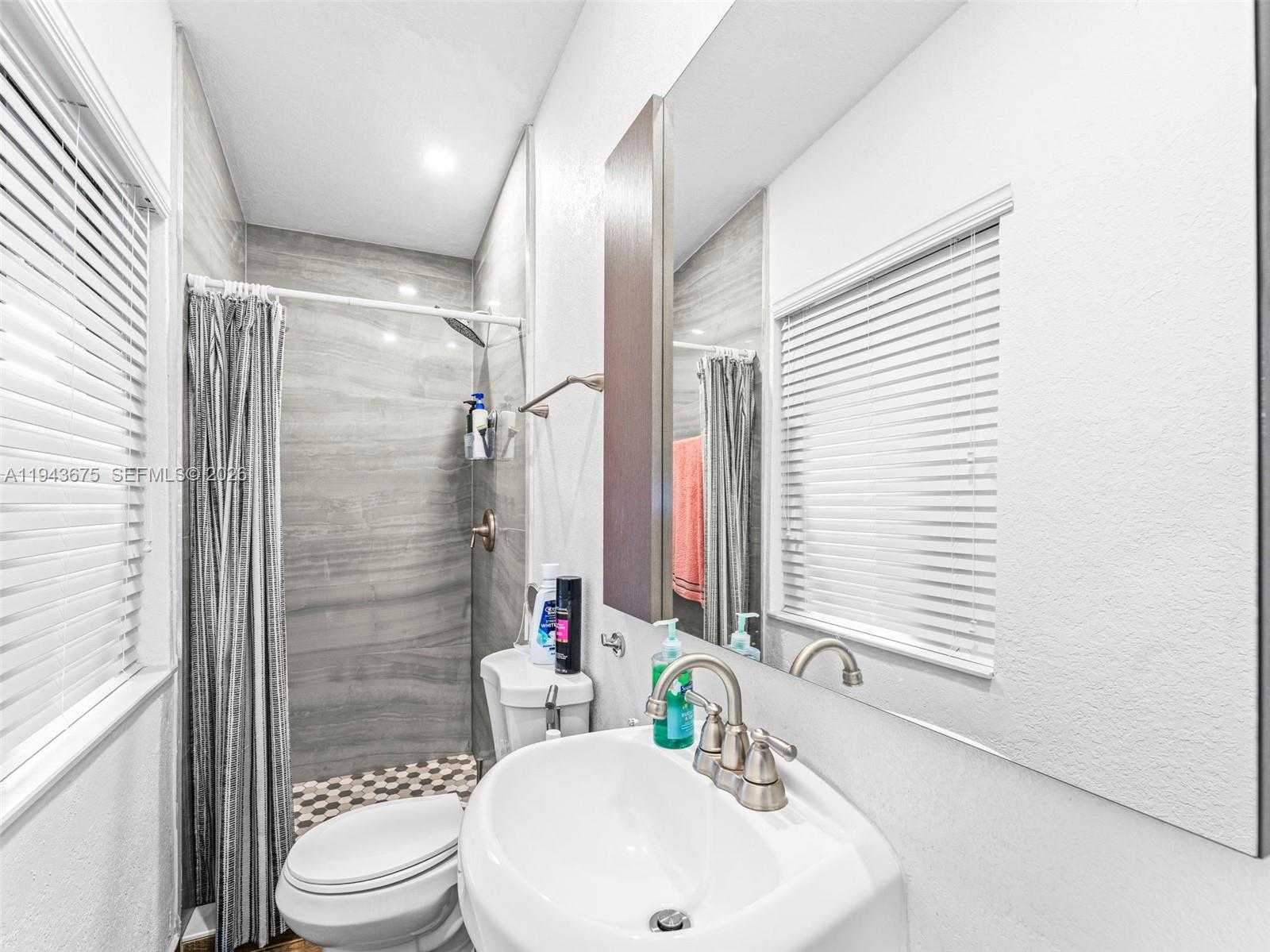 Small Image of 11415 SOUTH WEST 56TH ST, Miami Number 6