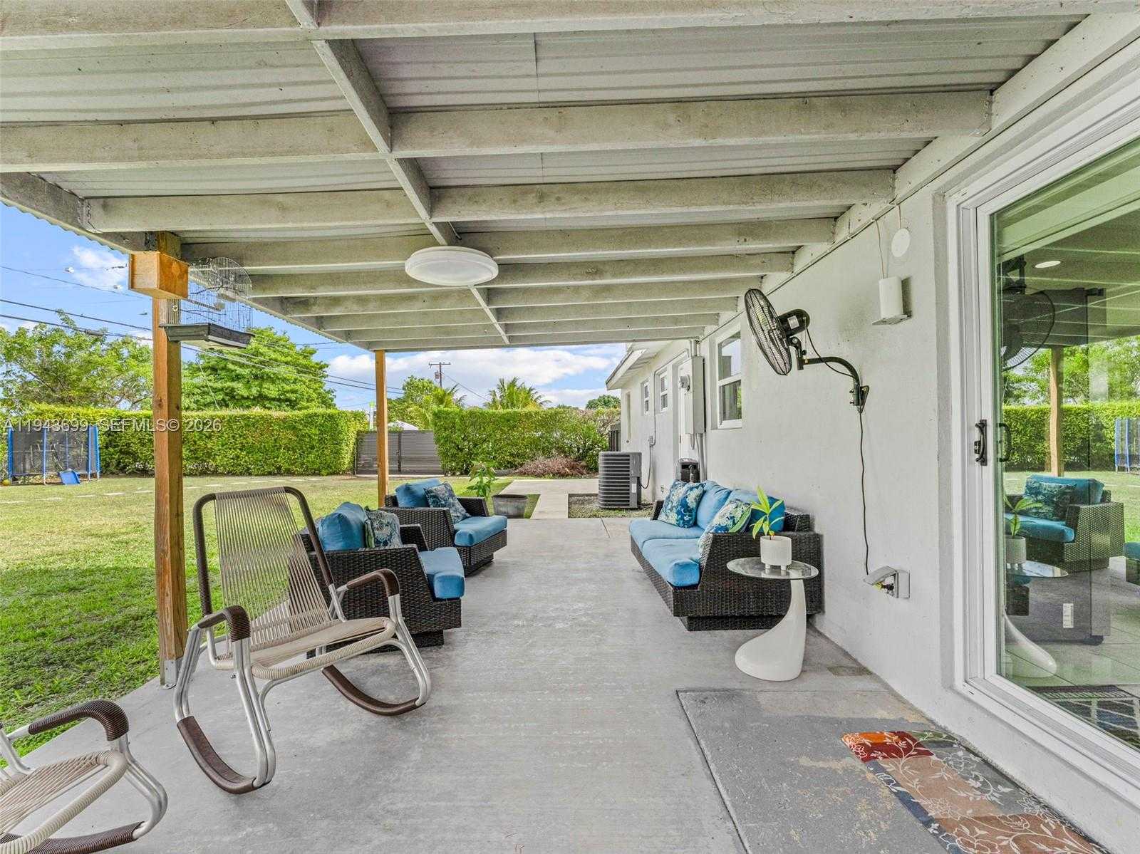 Small Image of 11401 SOUTH WEST 56TH ST, Miami Number 17