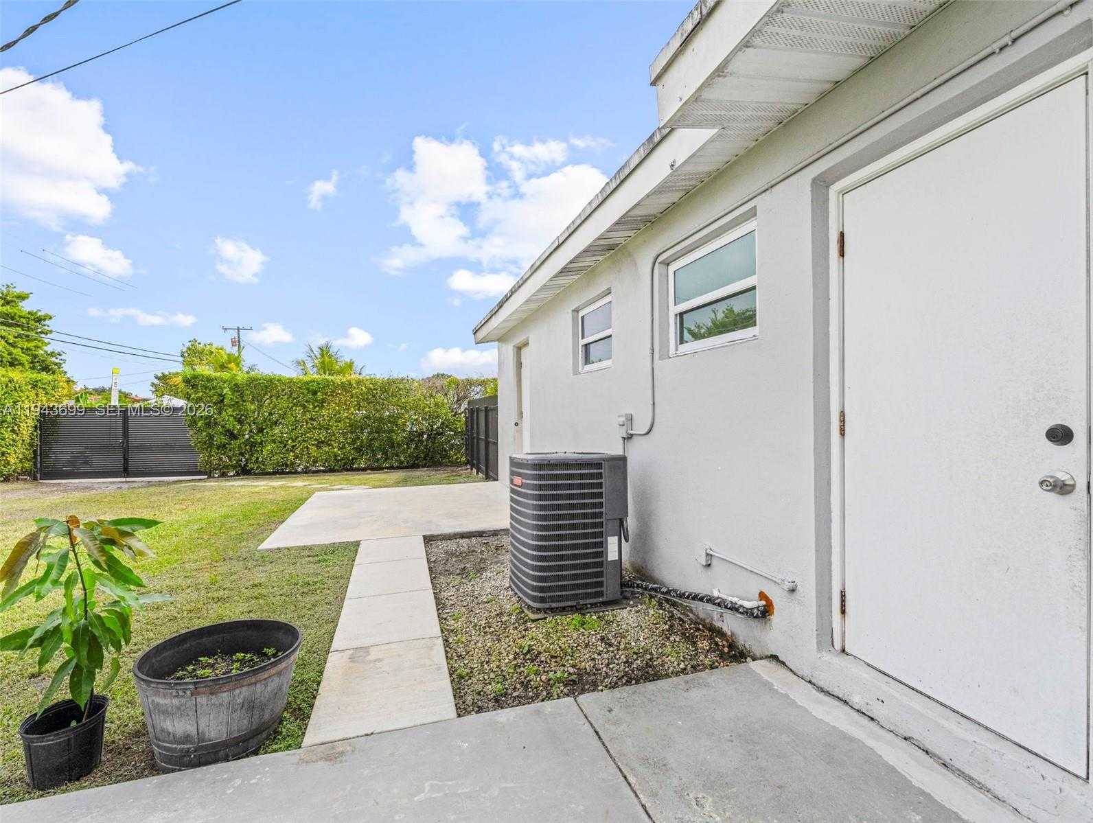 Small Image of 11401 SOUTH WEST 56TH ST, Miami Number 18