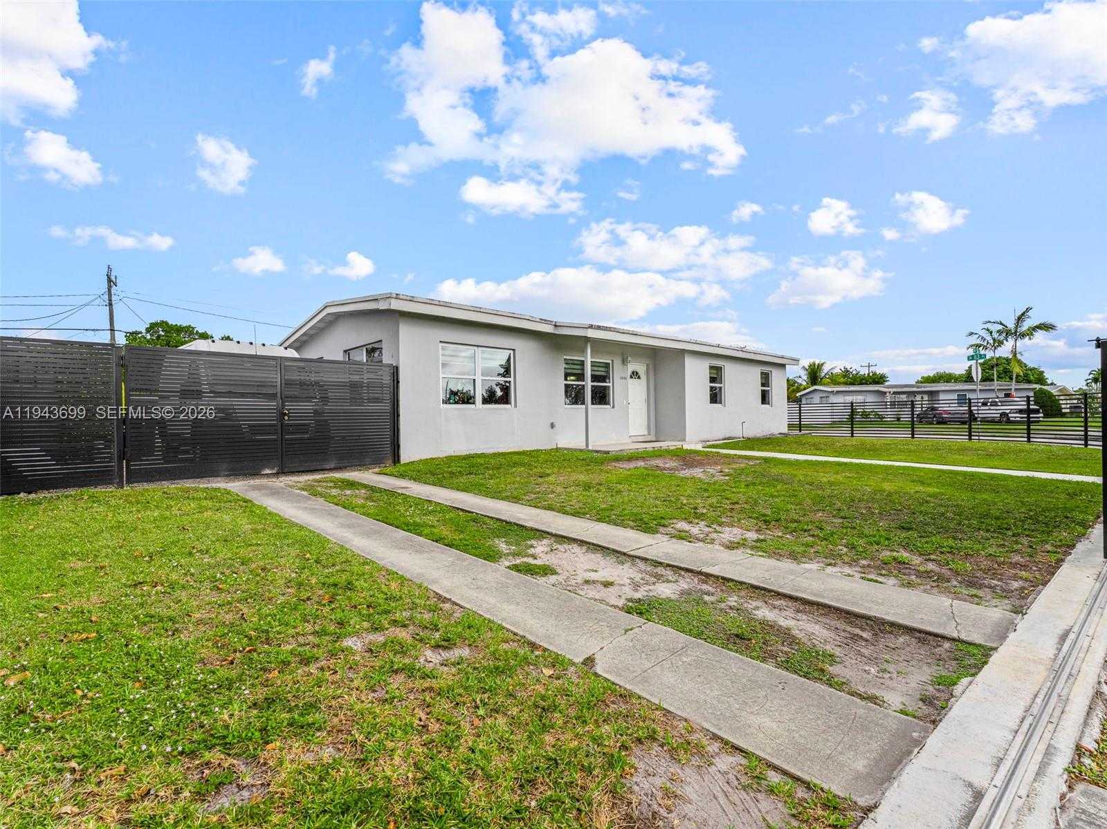 Small Image of 11401 SOUTH WEST 56TH ST, Miami Number 33