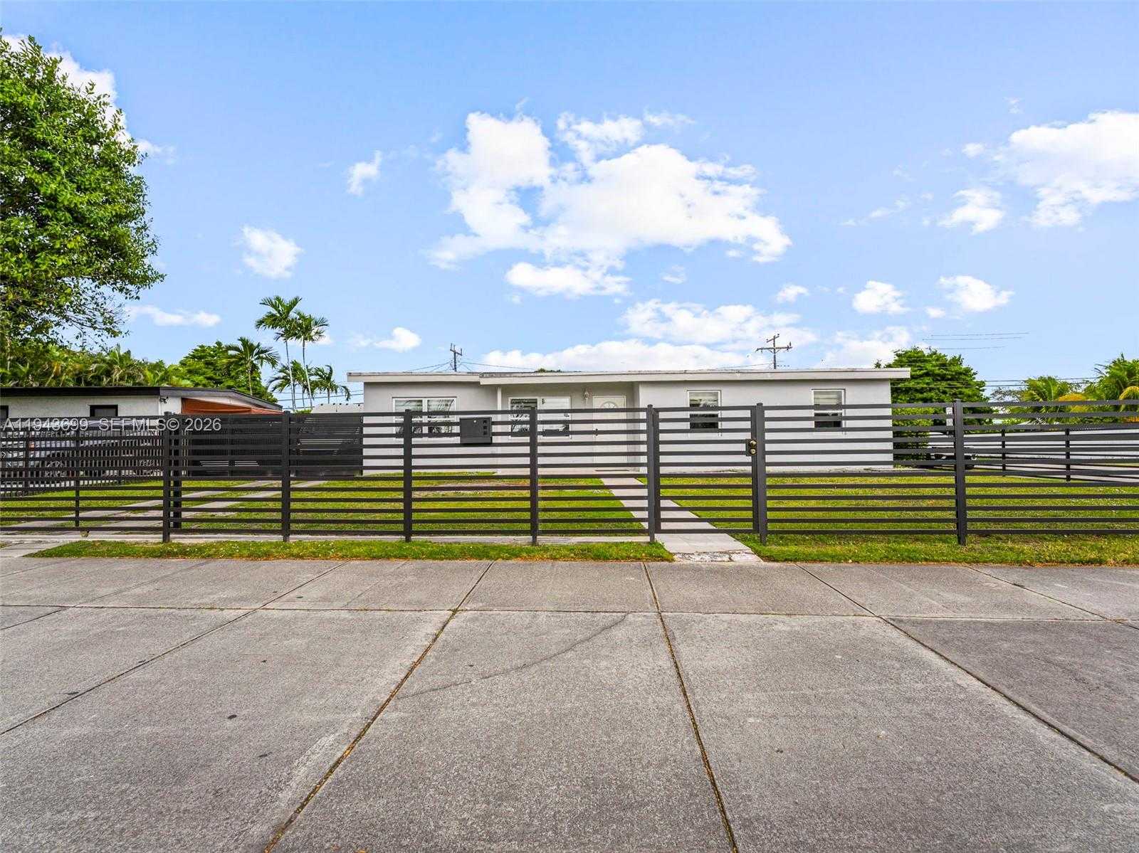 Small Image of 11401 SOUTH WEST 56TH ST, Miami Number 34