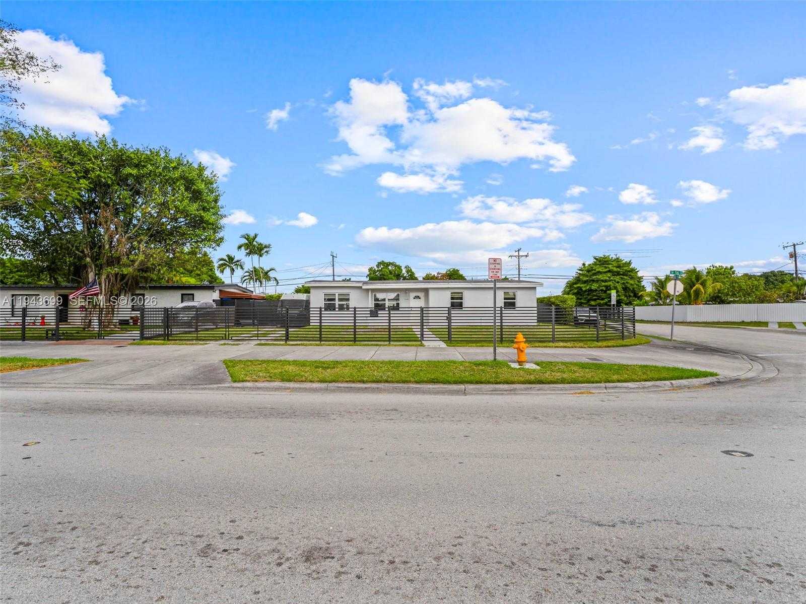 Small Image of 11401 SOUTH WEST 56TH ST, Miami Number 37