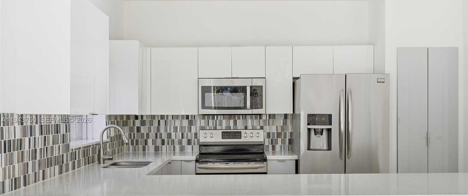 Small Image of 12920 SOUTH WEST 143RD TER, Miami Number 13