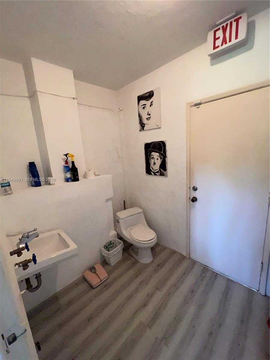 Small Image of 1425 GRANT ST, Hollywood Number 9