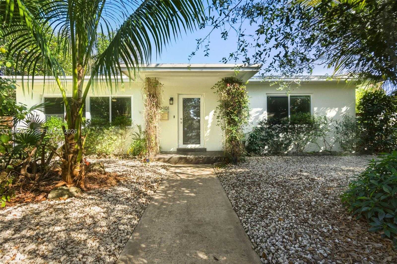 Small Image of 16101 NORTH EAST 8TH AVE, North Miami Beach Number 2