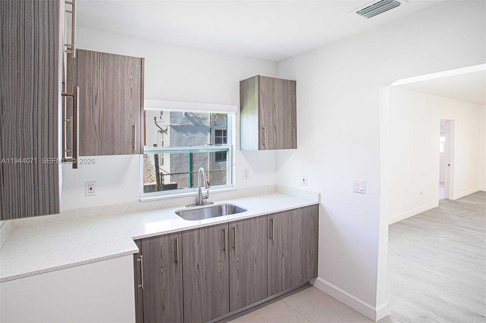 Small Image of 2620 SOUTH WEST 9TH ST, Miami Number 10