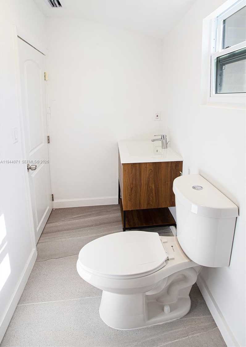 Small Image of 2620 SOUTH WEST 9TH ST, Miami Number 14