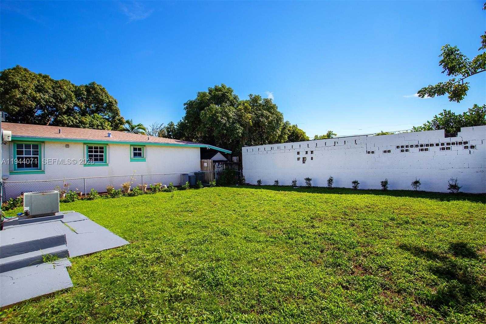 Small Image of 2620 SOUTH WEST 9TH ST, Miami Number 22