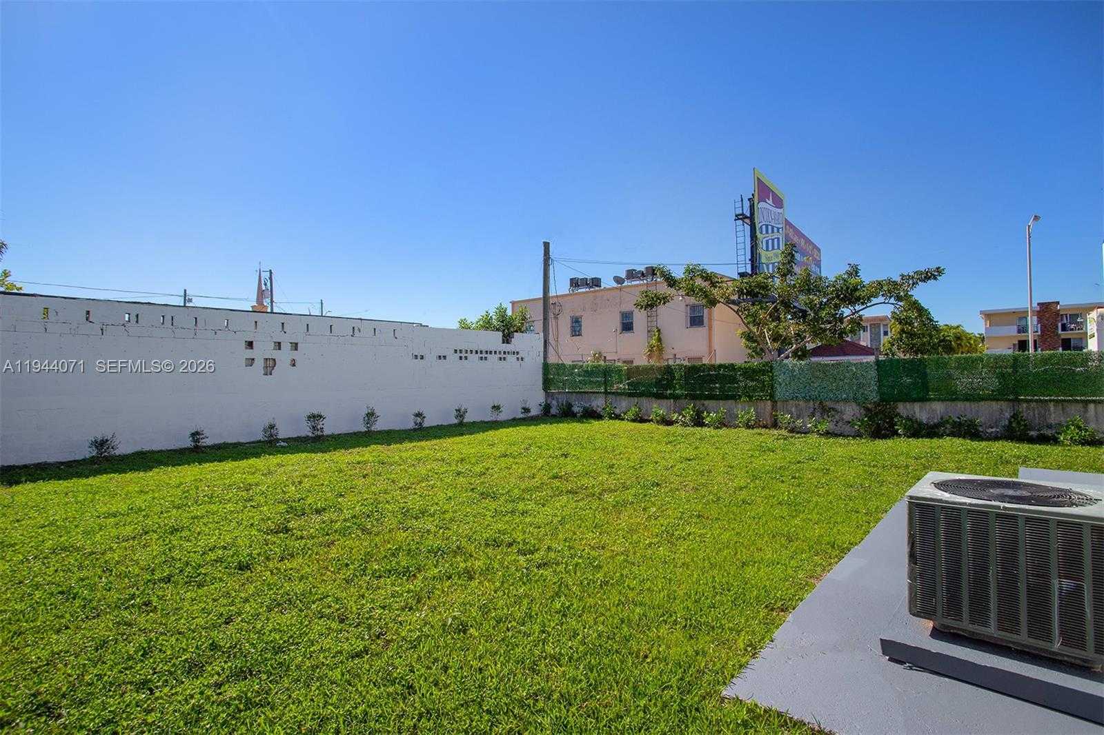 Small Image of 2620 SOUTH WEST 9TH ST, Miami Number 25