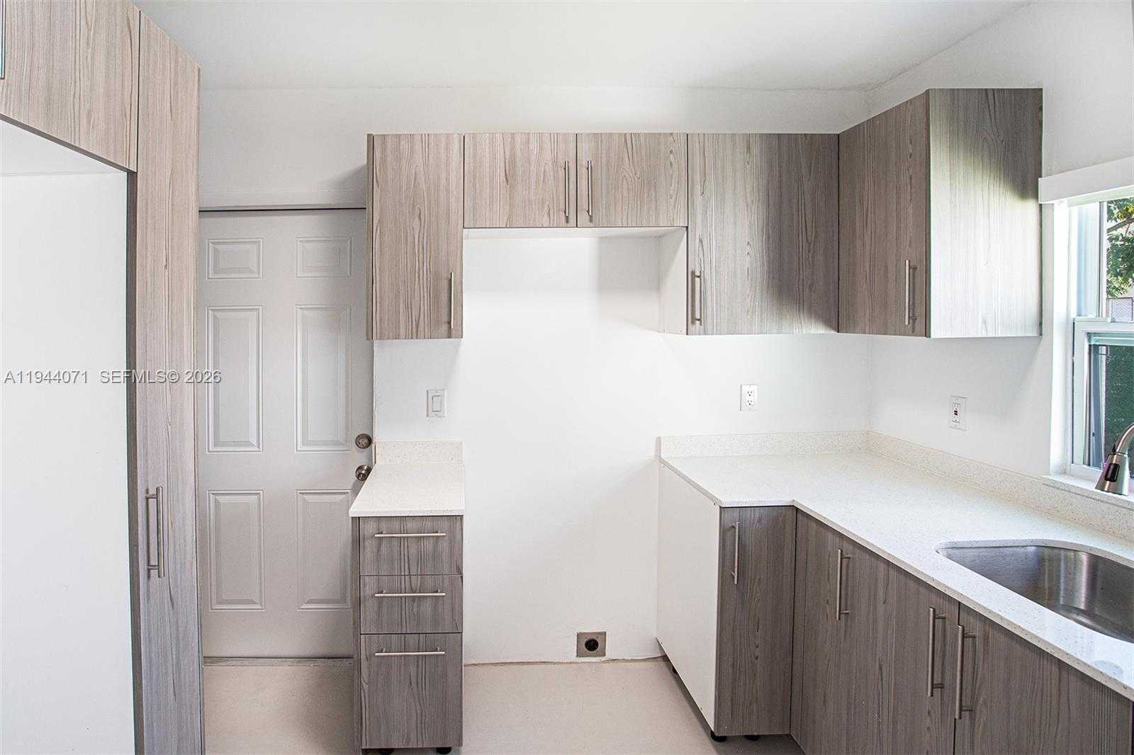 Small Image of 2620 SOUTH WEST 9TH ST, Miami Number 8