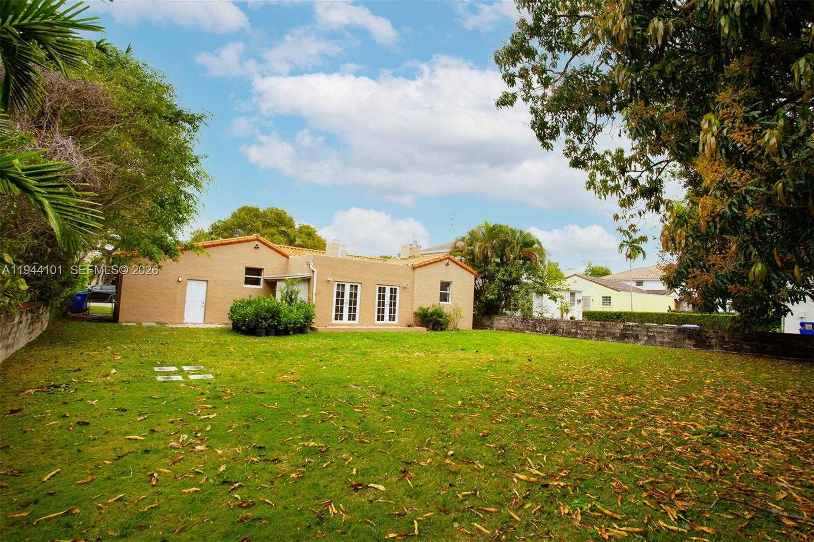 Small Image of 236 SOUTH WEST 28TH RD, Miami Number 2