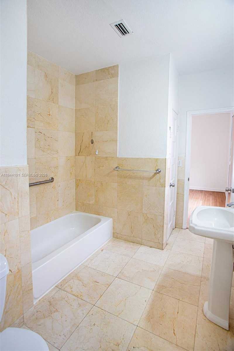 Small Image of 236 SOUTH WEST 28TH RD, Miami Number 22