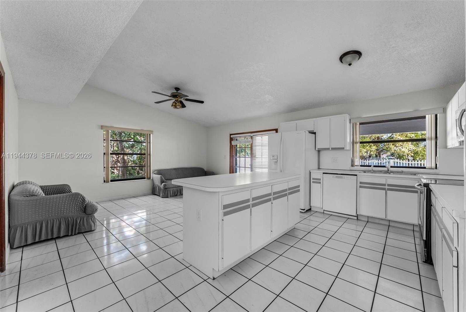 Small Image of 4531 SOUTH WEST 146TH CT, Miami Number 10