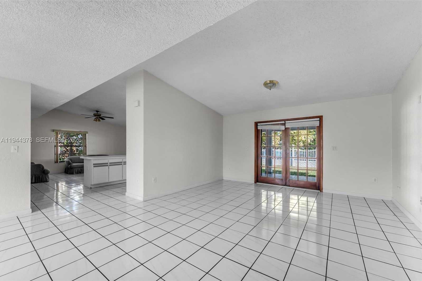 Small Image of 4531 SOUTH WEST 146TH CT, Miami Number 5
