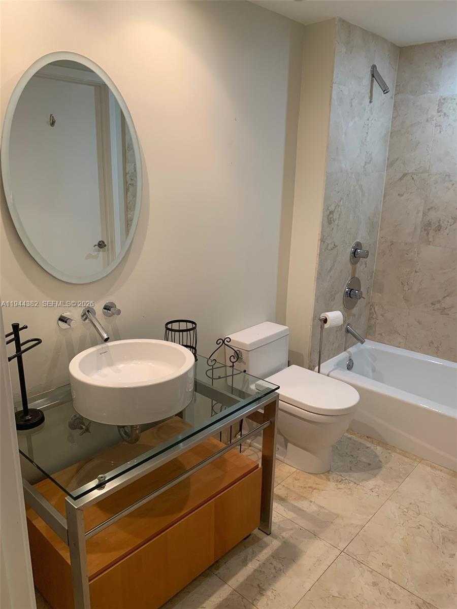 Small Image of 6000 COLLINS AVE UNIT 136, Miami Beach Number 13