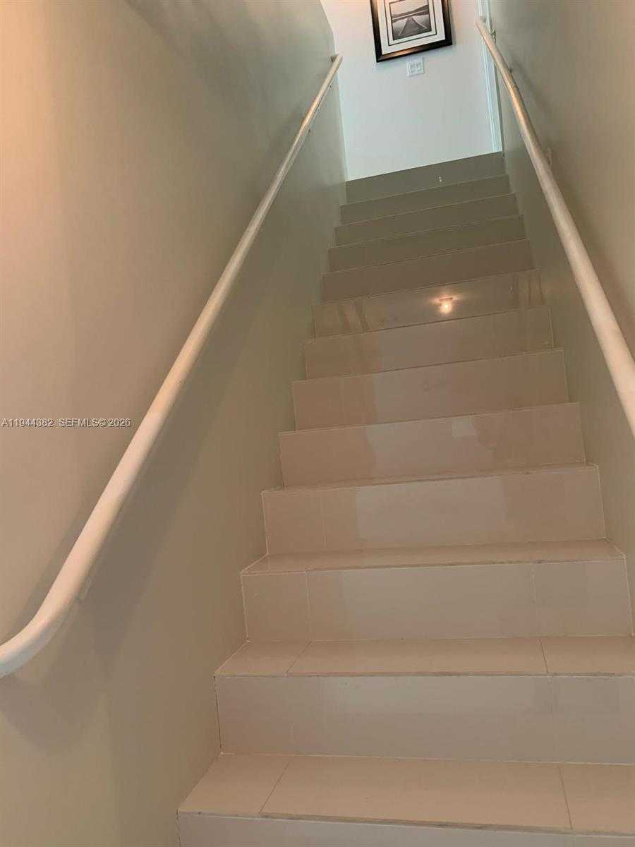 Small Image of 6000 COLLINS AVE UNIT 136, Miami Beach Number 15