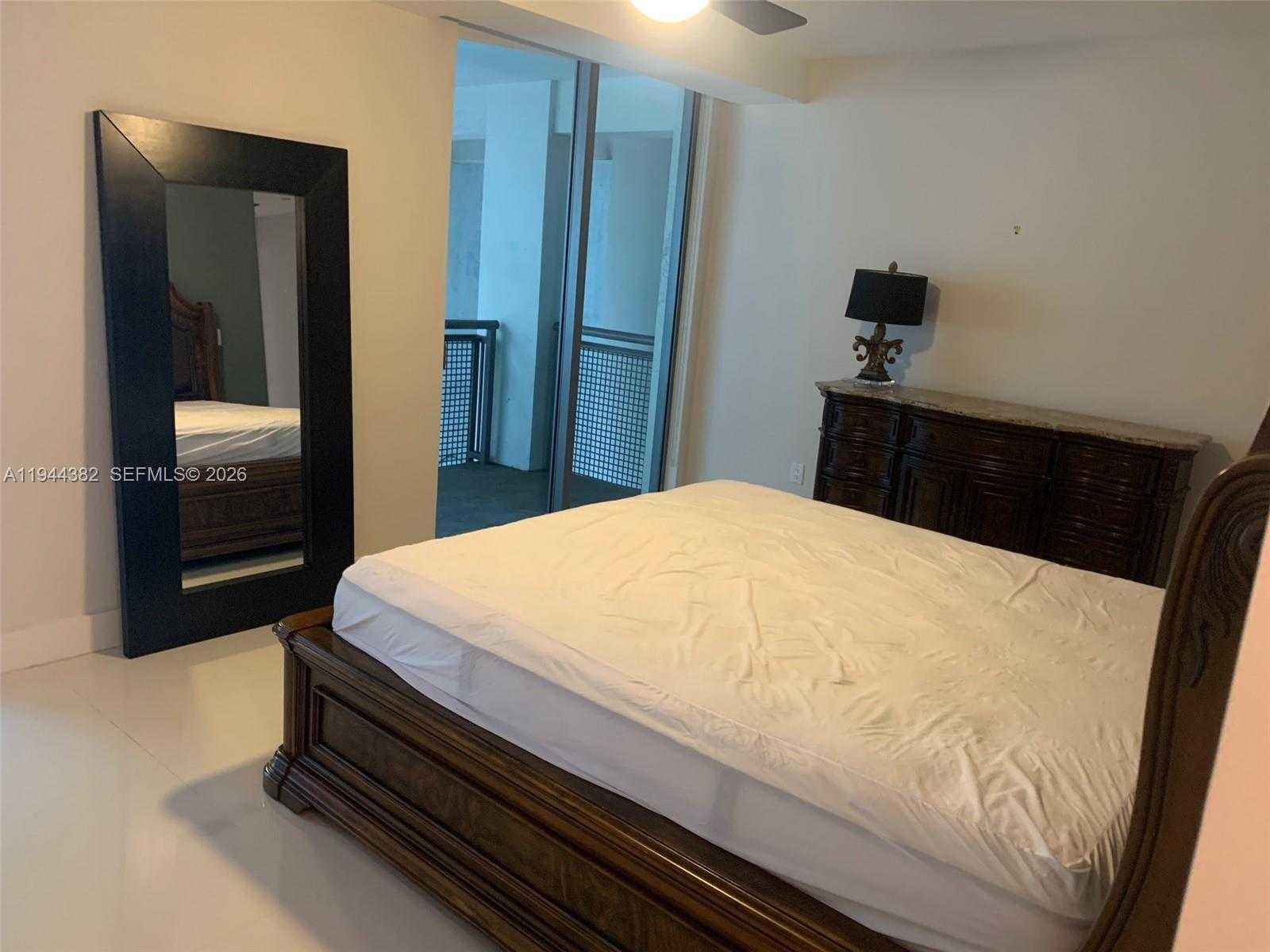 Small Image of 6000 COLLINS AVE UNIT 136, Miami Beach Number 17