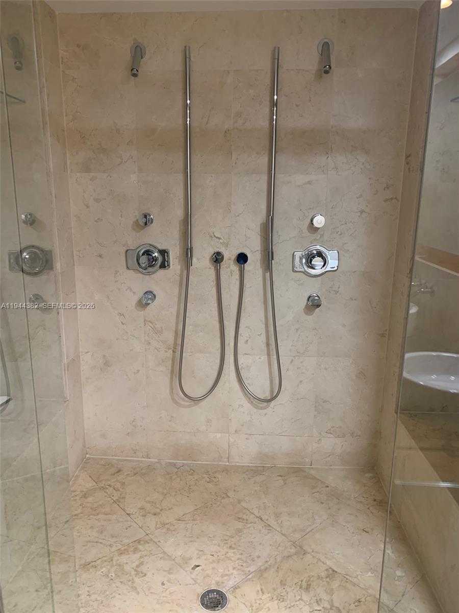 Small Image of 6000 COLLINS AVE UNIT 136, Miami Beach Number 21