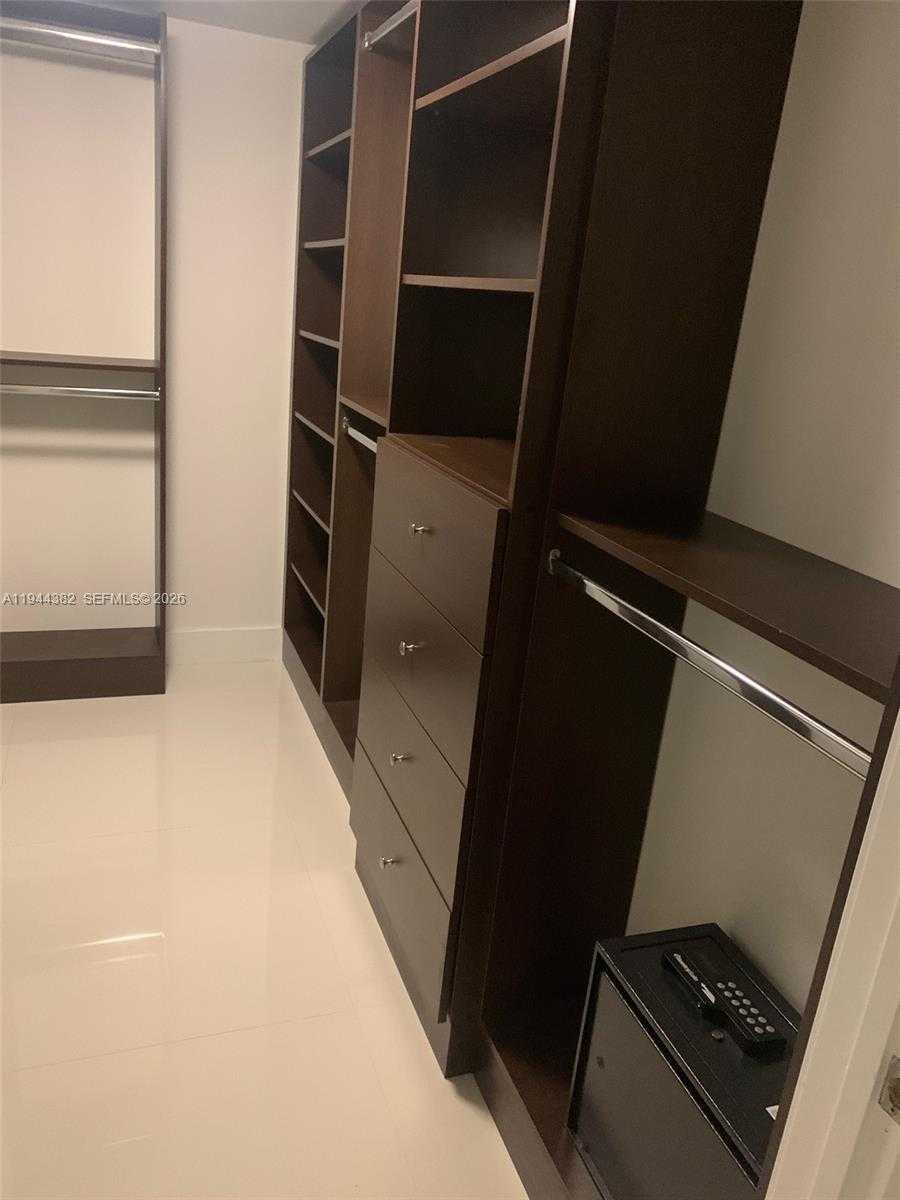 Small Image of 6000 COLLINS AVE UNIT 136, Miami Beach Number 23