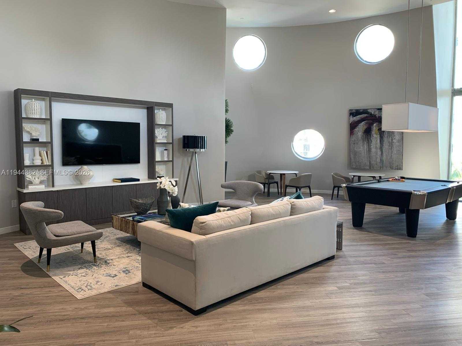 Small Image of 6000 COLLINS AVE UNIT 136, Miami Beach Number 26