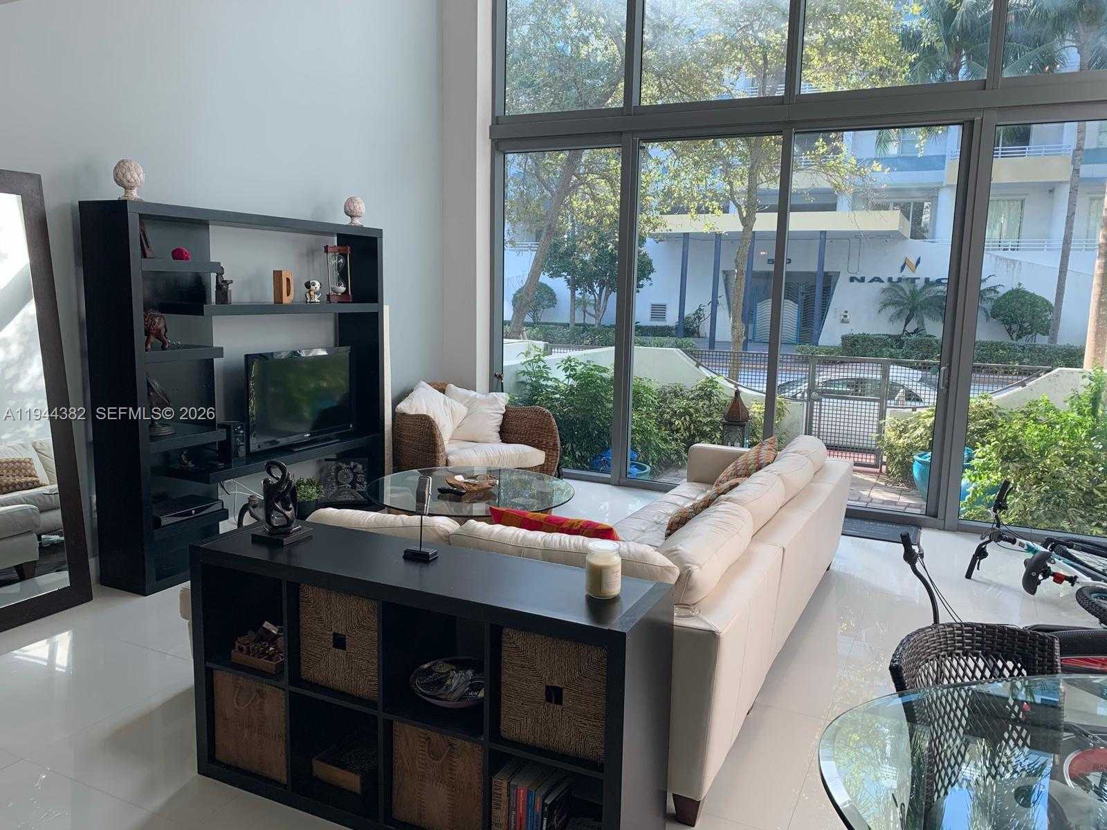 Small Image of 6000 COLLINS AVE UNIT 136, Miami Beach Number 3