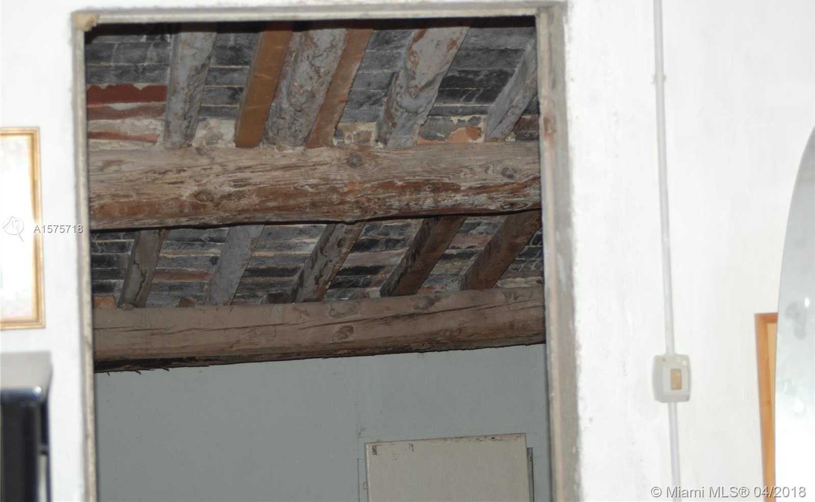 Small Image of UNITA IMMOBILIARE IN, Out of City Number 27