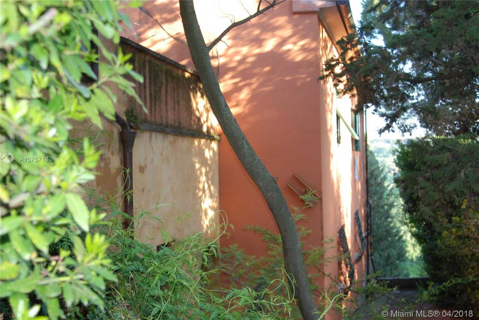Small Image of UNITA IMMOBILIARE IN, Out of City Number 3