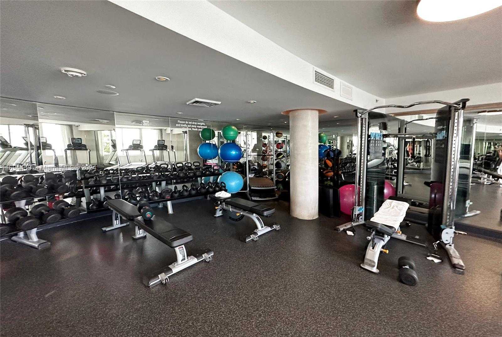 Small Image of 1100 WEST AVE #918, Miami Beach Number 37