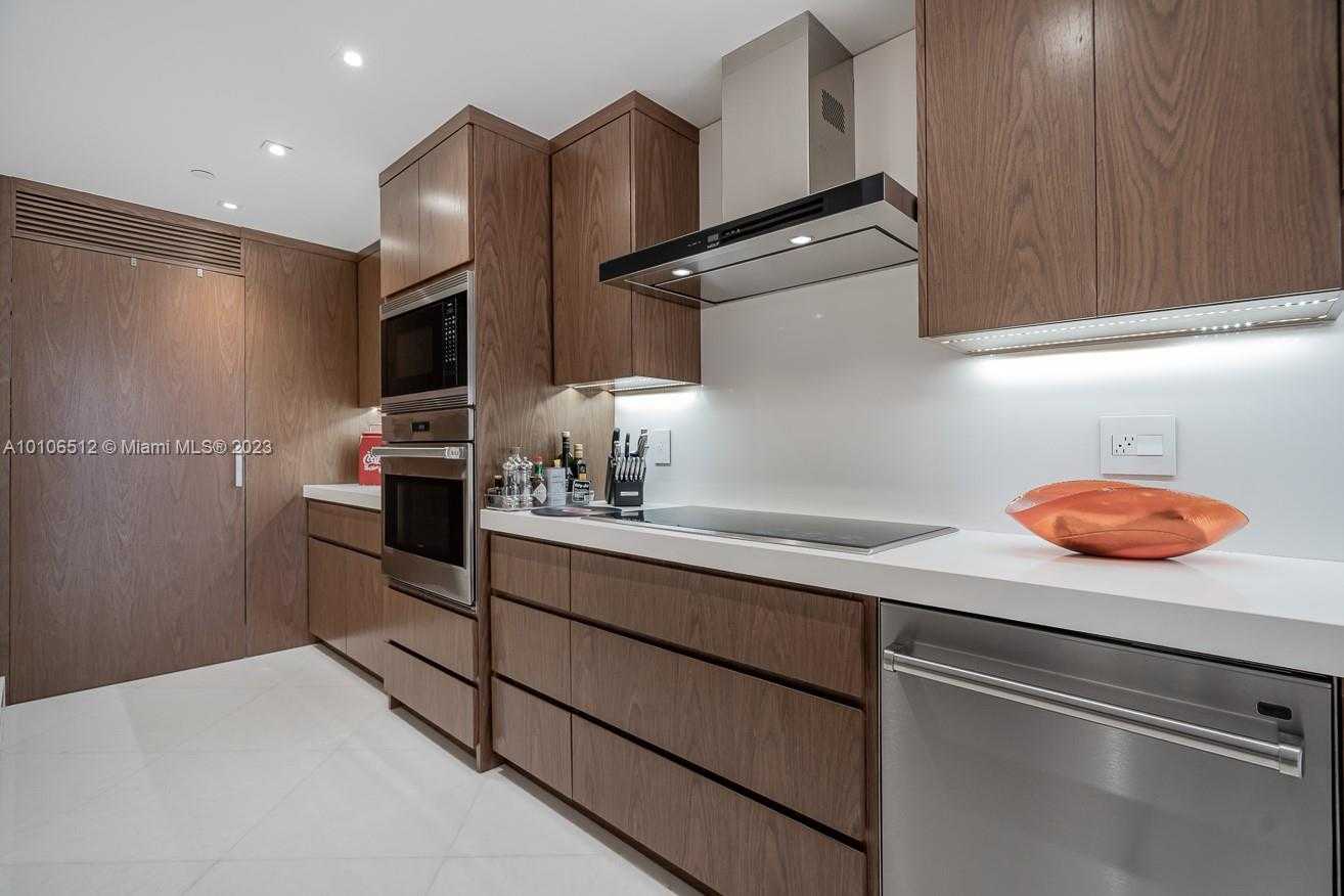 Small Image of 10175 Collins Ave, Bal Harbour, FL 33154, USA Number 11