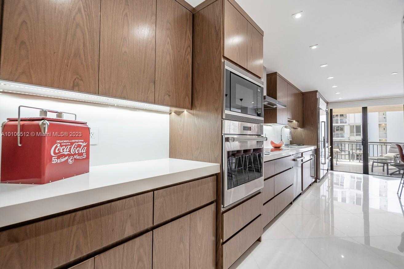 Small Image of 10175 Collins Ave, Bal Harbour, FL 33154, USA Number 12