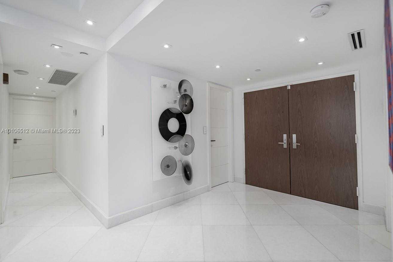 Small Image of 10175 Collins Ave, Bal Harbour, FL 33154, USA Number 5