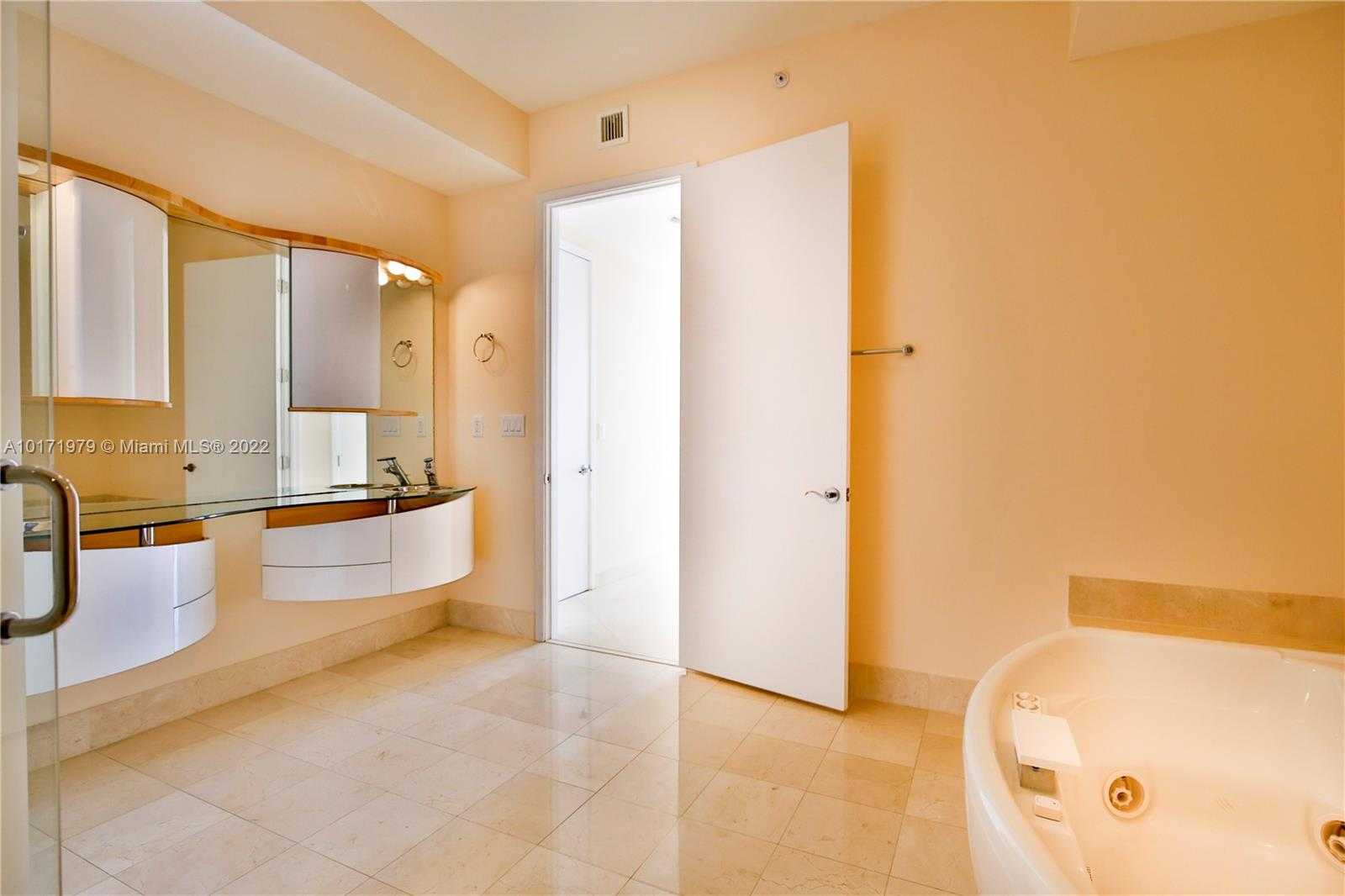 Small Image of Trump Palace, 18101 Collins Ave, Sunny Isles Beach, FL 33160, USA Number 22